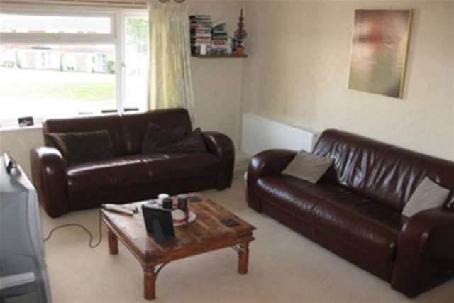  Image of 2 bedroom Maisonette to rent in Walsgrave Drive Solihull B92 at Solihull, B92 9PR