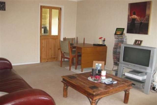  Image of 2 bedroom Maisonette to rent in Walsgrave Drive Solihull B92 at Solihull, B92 9PR