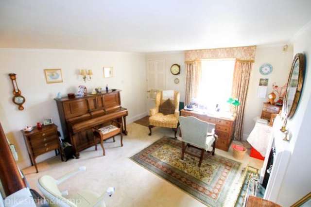  Image of 4 bedroom Detached house for sale in West End Waltham St. Lawrence Reading RG10 at WALTHAM ST LAWRENCE, RG10 0NN