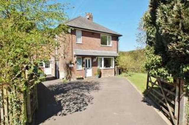  Image of 4 bedroom Detached house for sale in Warrendene Road Hughenden Valley High Wycombe HP14 at Warrendene Road Hughenden Valley High Wycombe, HP14 4LY
