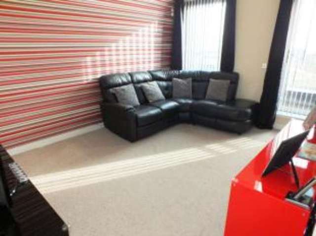 Image of 2 bedroom Flat for sale in Waterfront Park Edinburgh EH5 at Edinburgh Midlothian Edinburgh, EH5 1FF