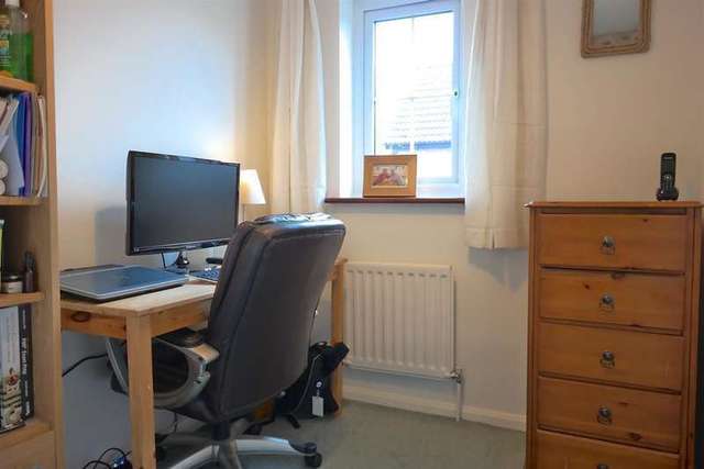  Image of 3 bedroom Semi-Detached house to rent in Webb Court Wokingham RG40 at Wokingham Berkshire Wokingham, RG40 5YR