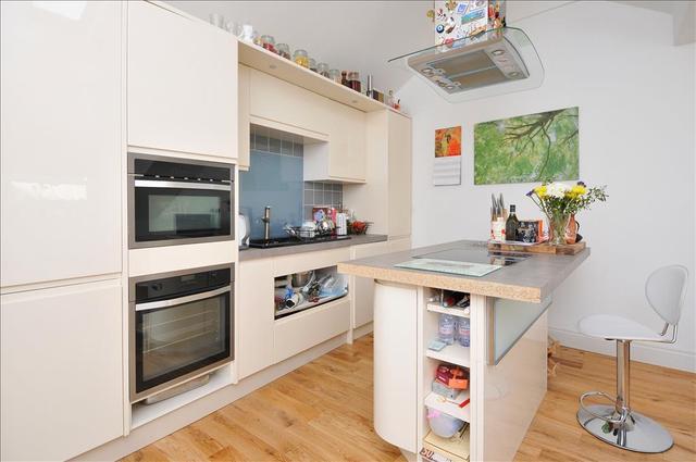  Image of 3 bedroom Flat to rent in Wellesley Road Croydon CR0 at Wellesley Road  CROYDON, CR0 2AJ
