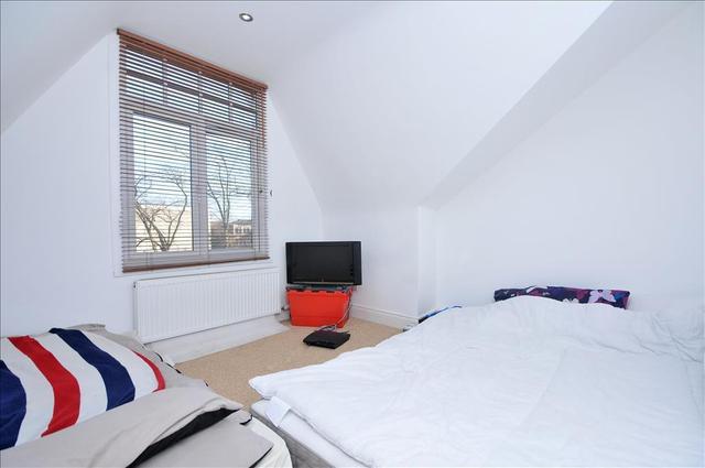  Image of 3 bedroom Flat to rent in Wellesley Road Croydon CR0 at Wellesley Road  CROYDON, CR0 2AJ