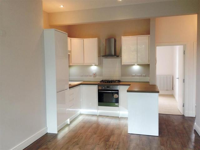  Image of 2 bedroom Flat to rent in Wellesley Road Croydon CR0 at Wellesley Road  Croydon, CR0 2AJ