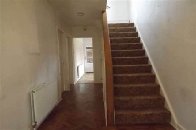  Image of 3 bedroom Detached house to rent in Portway Wells BA5 at Wells, BA5 2BB