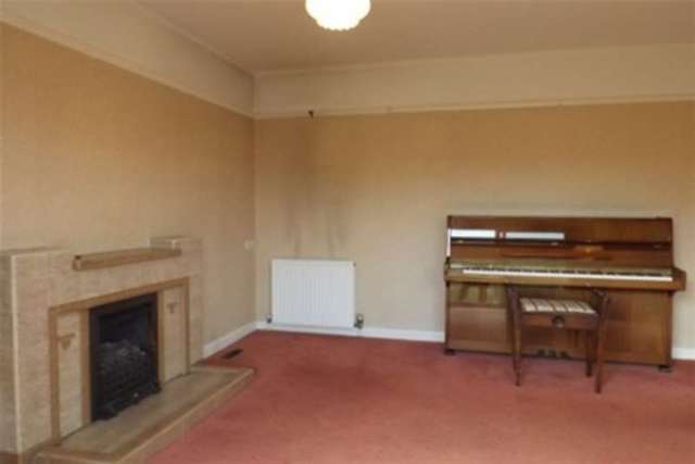  Image of 3 bedroom Detached house to rent in Portway Wells BA5 at Wells, BA5 2BB