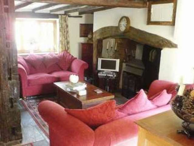  Image of 3 bedroom Terraced house to rent in Church Lane West Wycombe High Wycombe HP14 at 44 Church Lane  West Wycombe, HP14 3AH
