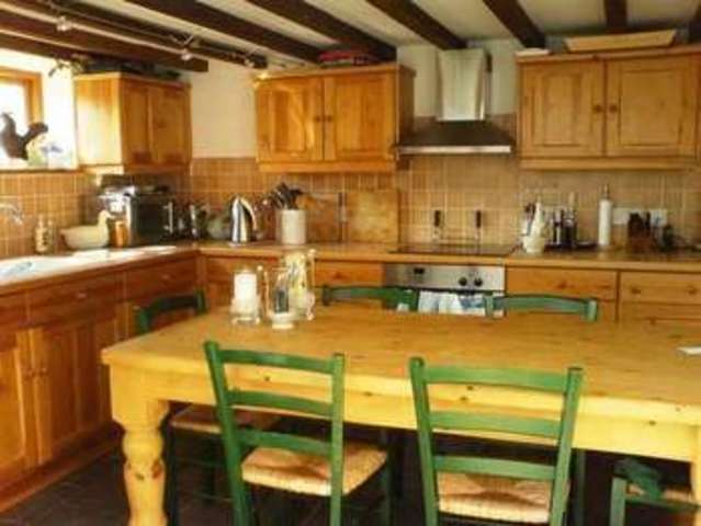  Image of 3 bedroom Terraced house to rent in Church Lane West Wycombe High Wycombe HP14 at 44 Church Lane  West Wycombe, HP14 3AH