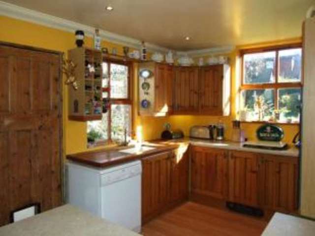  Image of 4 bedroom Detached house for sale in Eastwood Lane South Westcliff-on-Sea SS0 at Westcliff-On-Sea Essex Prittlewell, SS0 9XJ