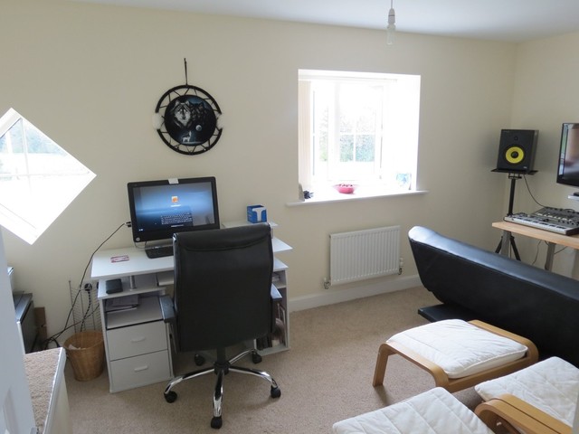  Image of 4 bedroom Detached house for sale in Westfield Road Portsmouth PO6 at Westfield Road  Portsmouth, PO6 4RN