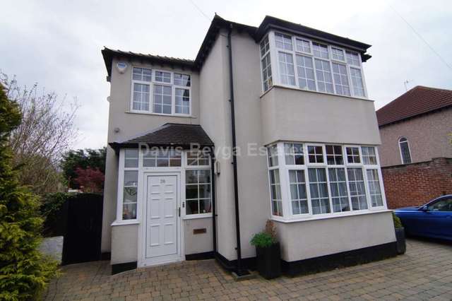 Image of 4 bedroom Detached house for sale in Wheatcroft Road Allerton Liverpool L18 at Wheatcroft Road  Liverpool, L18 9UE