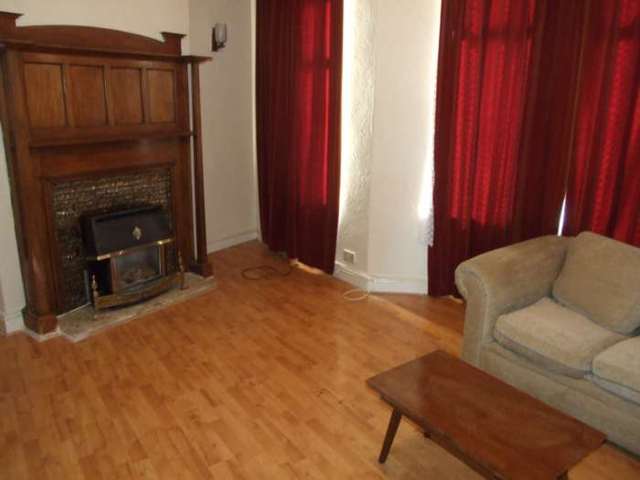  Image of 1 bedroom Flat to rent in Whitchurch Road Heath Cardiff CF14 at Whitchurch Rd Heath Cardiff, CF14 3NF