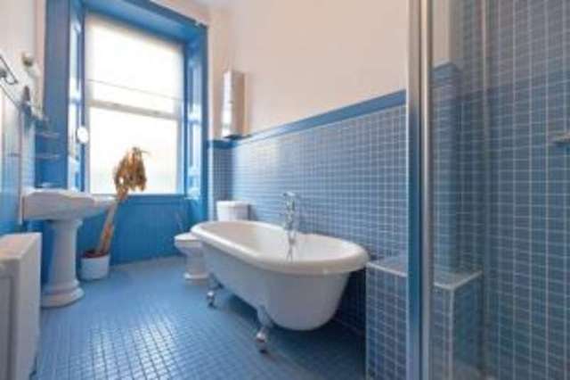 Image of 2 bedroom Flat for sale in Whitehill Street Dennistoun Glasgow G31 at Glasgow Lanarkshire Glasgow, G31 2LS