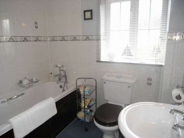 Image of 3 bedroom Terraced house to rent in Wild Arum Way Chandler