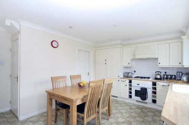  Image of 5 bedroom Detached house to rent in Windsor Drive Rustington Littlehampton BN16 at Rustington Rustington, BN16 3SW