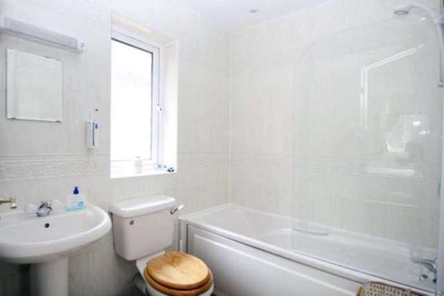  Image of 5 bedroom Detached house to rent in Windsor Drive Rustington Littlehampton BN16 at Rustington Rustington, BN16 3SW