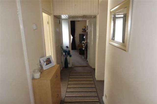  Image of 1 bedroom Flat to rent in Lawn Street Winchester SO23 at Winchester, SO23 8DT