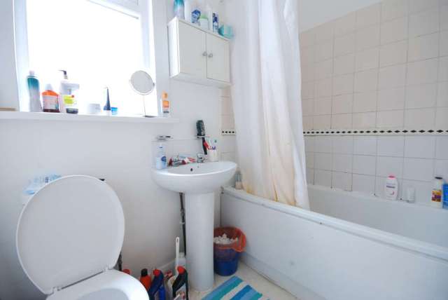  Image of 1 bedroom Flat to rent in Windsor Road London E10 at Windsor Road Leyton London, E10 5LP