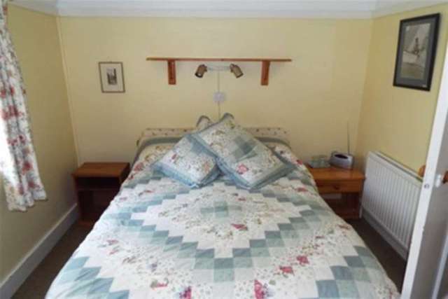  Image of 1 bedroom Flat to rent in Main Road Bouldnor Yarmouth PO41 at Yarmouth, PO41 0XA