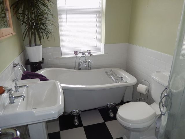  Image of 2 bedroom Terraced house to rent in Works Lane Barnstone Nottingham NG13 at Works Lane Barnstone Nottingham, NG13 9JJ
