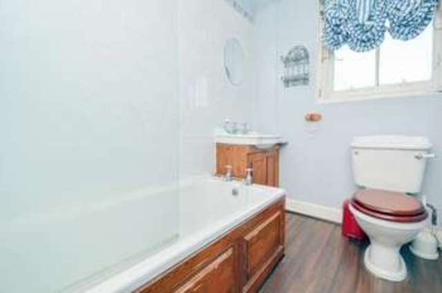  Image of 2 bedroom Flat for sale in Belgrave Place Edinburgh EH4 at Belgrave Place Belgrave Edinburgh, EH4 3AN