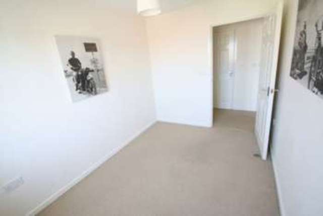  Image of 1 bedroom Flat to rent in Manifold Way Wednesbury WS10 at Manifold Way  Wednesbury, WS10 0GB