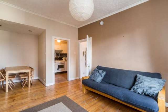  Image of 1 bedroom Flat for sale in Broughton Road Edinburgh EH7 at Broughton Road  Edinburgh, EH7 4JH