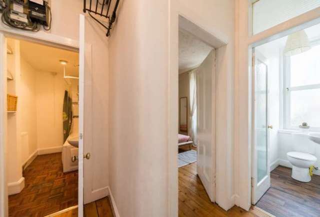 Image of 1 bedroom Flat for sale in Broughton Road Edinburgh EH7 at Broughton Road  Edinburgh, EH7 4JH