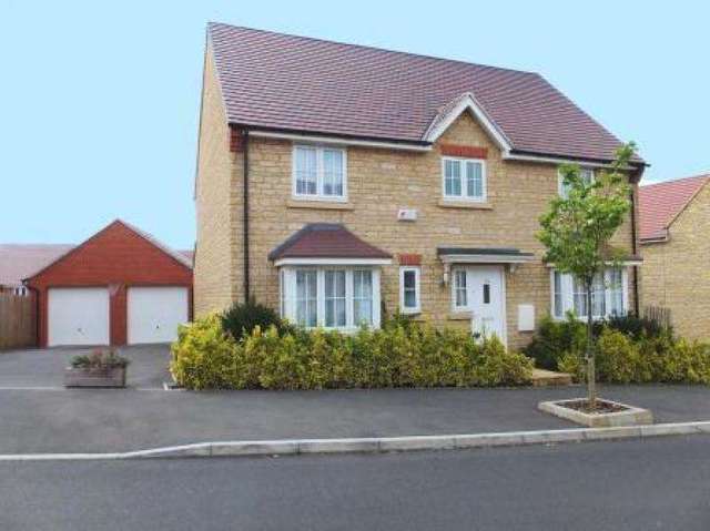  Image of 4 bedroom Detached house for sale in Gilligans Way Faringdon SN7 at Gilligans Way  Faringdon, SN7 7FX