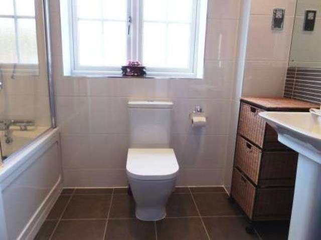  Image of 4 bedroom Detached house for sale in Gilligans Way Faringdon SN7 at Gilligans Way  Faringdon, SN7 7FX