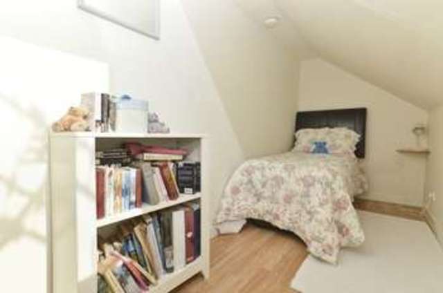  Image of 3 bedroom Flat for sale in Broomfield Crescent Edinburgh EH12 at Broomfield Crescent Corstorphine Edinburgh, EH12 7NH