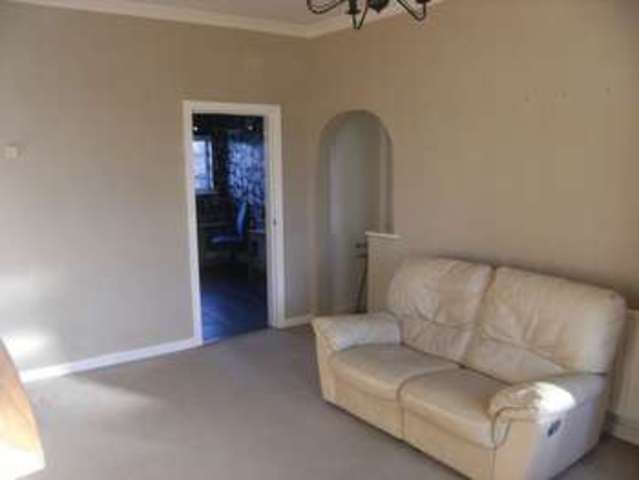  Image of 2 bedroom Terraced house to rent in Crescent Road Ellesmere Port CH65 at Crescent Road  Ellesmere Port, CH65 4DZ