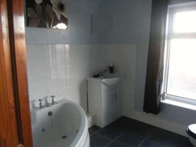  Image of 2 bedroom Terraced house to rent in Crescent Road Ellesmere Port CH65 at Crescent Road  Ellesmere Port, CH65 4DZ