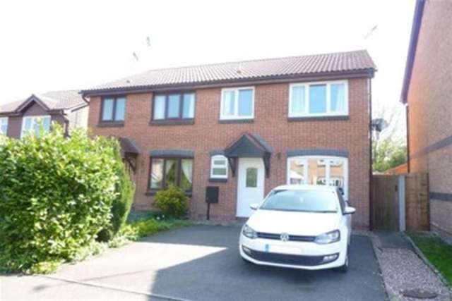  Image of 3 bedroom Detached house to rent in Chaffinch Drive Uttoxeter ST14 at Uttoxeter, ST14 8UE