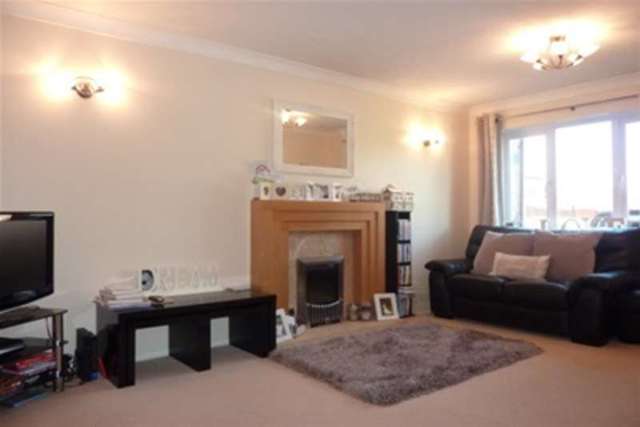  Image of 3 bedroom Detached house to rent in Chaffinch Drive Uttoxeter ST14 at Uttoxeter, ST14 8UE