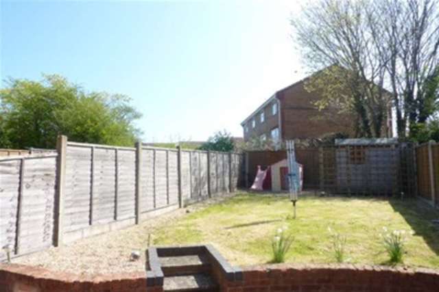  Image of 3 bedroom Detached house to rent in Chaffinch Drive Uttoxeter ST14 at Uttoxeter, ST14 8UE