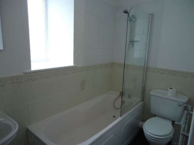  Image of 1 bedroom Flat to rent in Kerr Place Ashton-on-Ribble Preston PR1 at Kerr Place  Preston, PR1 8UW