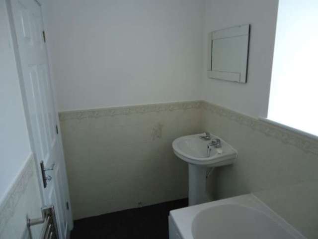  Image of 1 bedroom Flat to rent in Kerr Place Ashton-on-Ribble Preston PR1 at Kerr Place  Preston, PR1 8UW