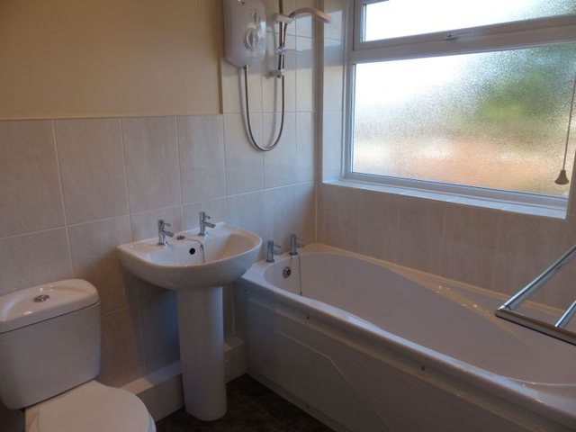  Image of 3 bedroom Apartment to rent in The Close Matlock DE4 at Matlock Derbyshire Upper Hackney, DE4 3LE