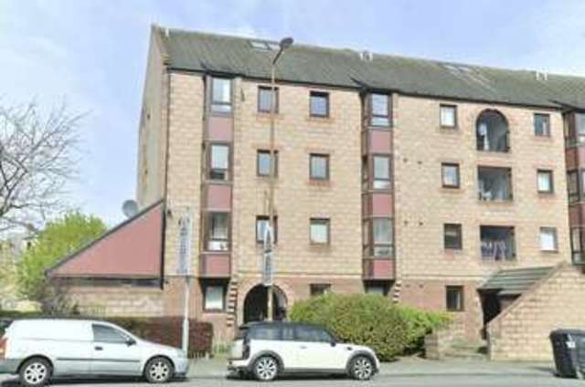  Image of 2 bedroom Flat for sale in Easter Road Edinburgh EH6 at Easter Road Easter Road Edinburgh, EH6 8JF