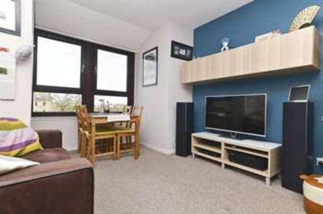  Image of 2 bedroom Flat for sale in Easter Road Edinburgh EH6 at Easter Road Easter Road Edinburgh, EH6 8JF