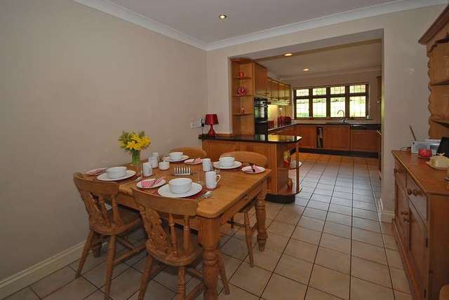  Image of 5 bedroom Detached house for sale in Pentre-Poeth Road Bassaleg Newport NP10 at 58 Pentrepoeth Road  Newport, NP10 8LL