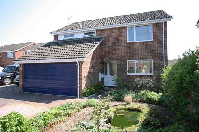  Image of 4 bedroom Detached house for sale in Addington Close Devizes SN10 at DEVIZES SN10 DEVIZES, SN10 5BE