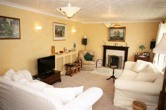  Image of 4 bedroom Detached house for sale in Addington Close Devizes SN10 at DEVIZES SN10 DEVIZES, SN10 5BE