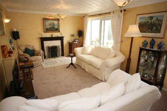 Image of 4 bedroom Detached house for sale in Addington Close Devizes SN10 at DEVIZES SN10 DEVIZES, SN10 5BE