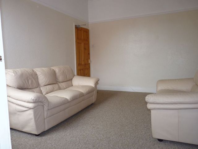  Image of 3 bedroom Flat to rent in Addycombe Terrace Newcastle upon Tyne NE6 at Addycombe Terrace Array Byker, NE6 5NB