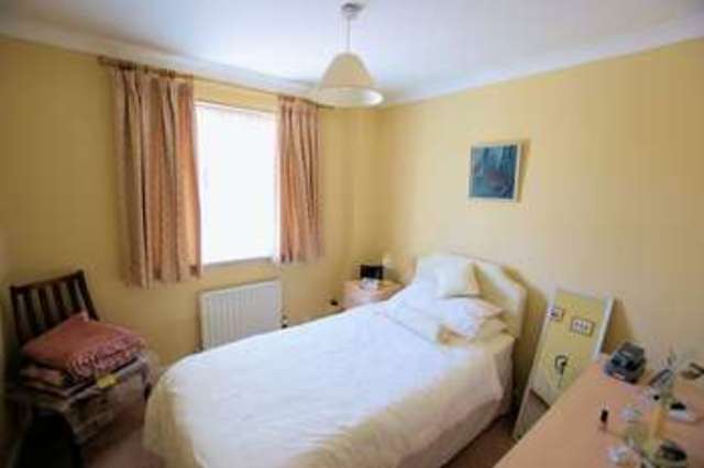  Image of 2 bedroom Bungalow for sale in Albert Road Fareham PO14 at Albert Road  Fareham, PO14 1BD