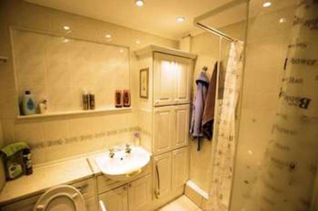  Image of 2 bedroom Bungalow for sale in Albert Road Fareham PO14 at Albert Road  Fareham, PO14 1BD