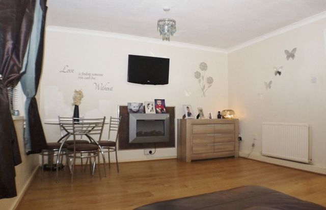  Image of 2 bedroom Flat for sale in Alder Close Leyland PR26 at Alder Close Array Midge Hall, PR26 7TT